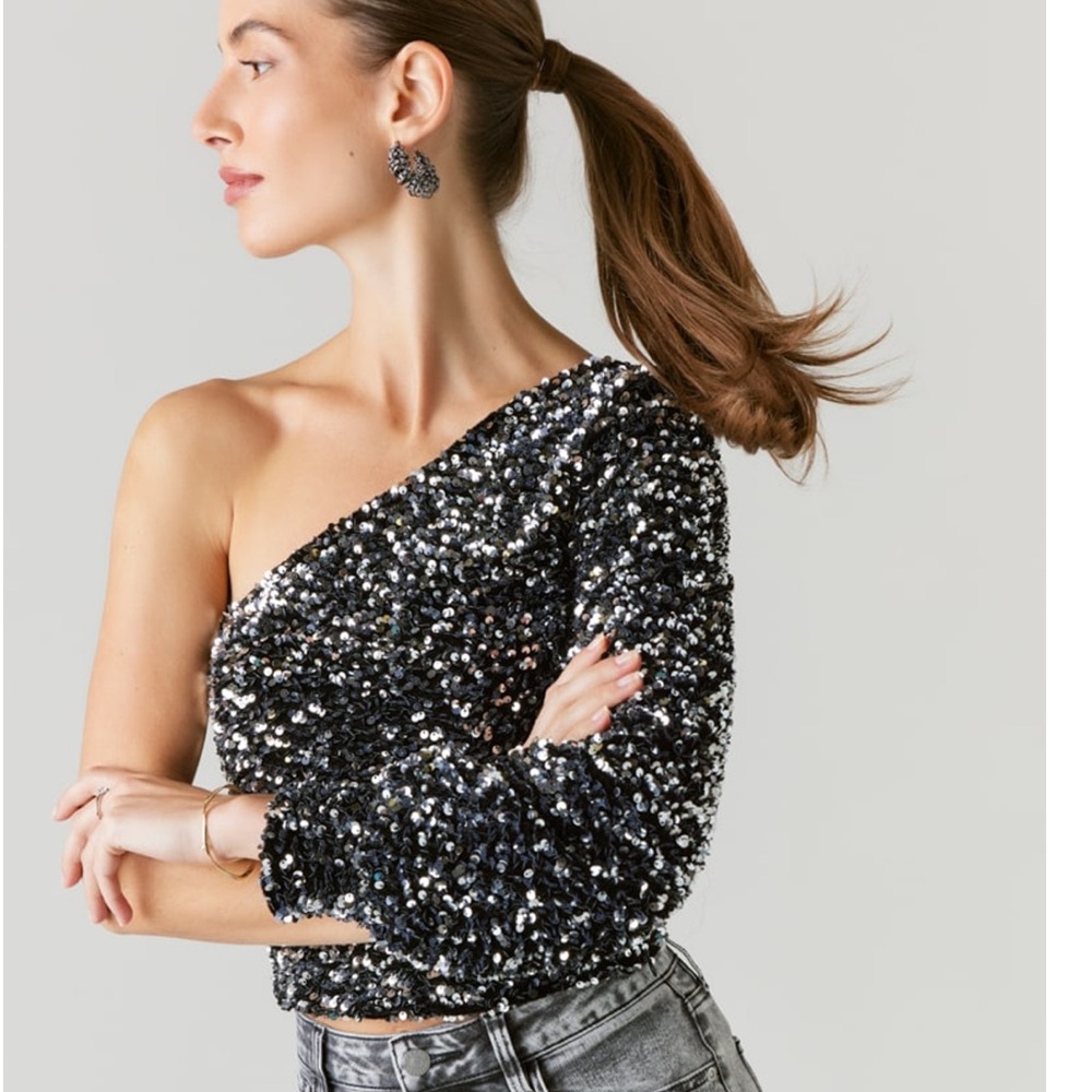 Francesca's Collections Black Sequin One-Shoulder Blouse